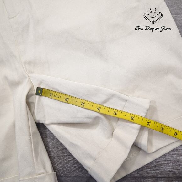 Croft & Barrow Flat Front Shorts Size 8 - Picture 5 of 7